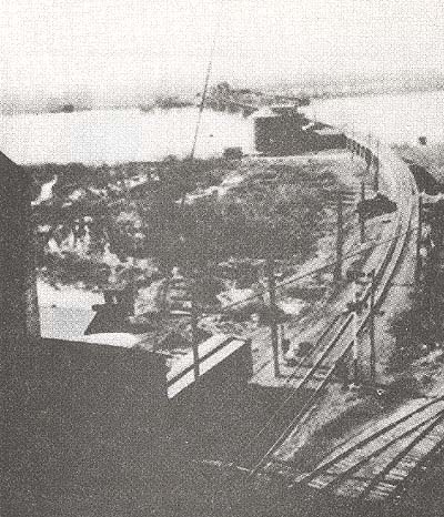 <b>First Train Bridge</b> across the Illinois River at Beardstown.