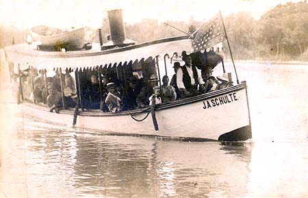 <b>J. A. Schulte</b>, a passenger launch that ran from Havana, Illinois in the early 1900s.