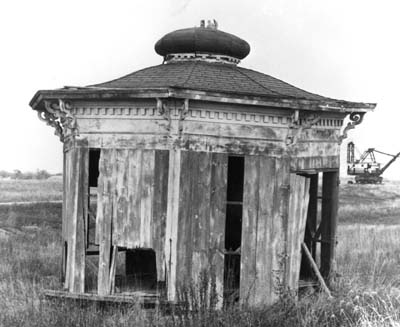 <b>Canton-to-Liverpool Plank Road Tollhouse</b> before restoration. It is located on the grounds of the Dickson Mounds Museum.