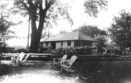 <b>Fishmarket</b>, Meredosia, Illinois, circa 1920s.<br>Meredosia River Museum Collection.