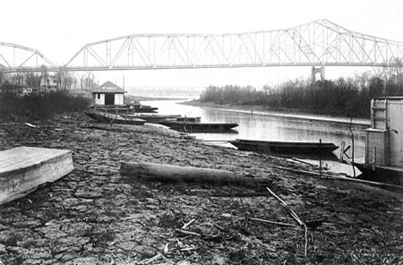 <b>River Fill Along the Fishmarket Row</b>.  1939.  Donated by Howard Edlen.