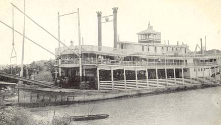 <b>Golden Eagle Docked at Havana</b>.  Postcard picture.