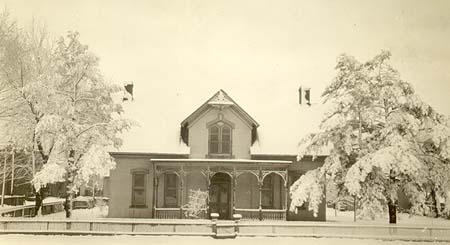 <b>The Havana Riverside Club</b> on West Main Street, 1923.