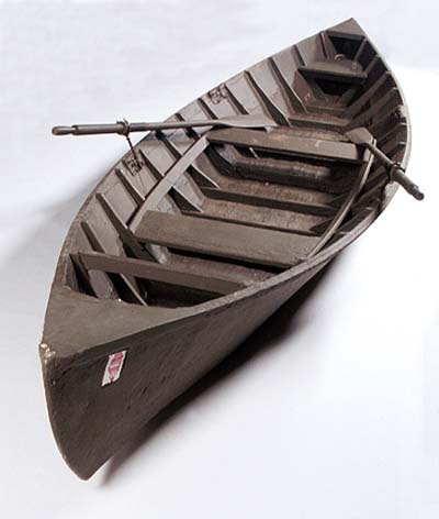 <b>Warren skiff</b><br>Made by Clint Warren of Liverpool, Illinois, circa 1930 <br>Illinois State Museum Collection.