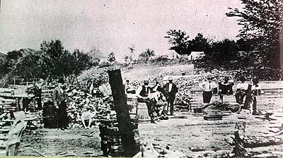 <b>Mussel Shelling at Bath, Illinois</b>.