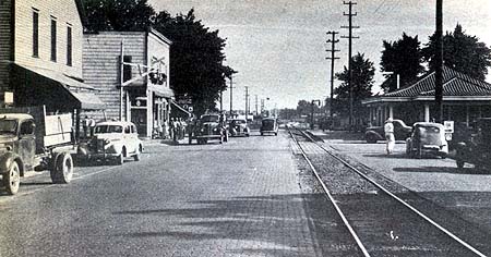 <b>Chicago and Illinois Midland Railroad Station</b>, Havana, Illinois, circa 1938.  On the corner of Dearborn and Railroad Street (now Shrader).<br>Mason County Democrat Bicentennial Issue, 1976.