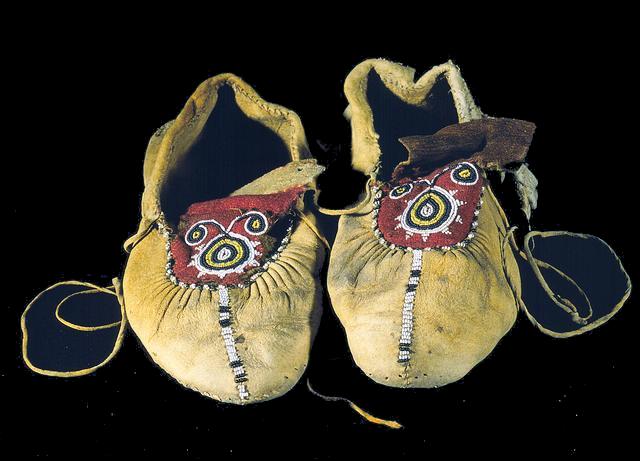 <b>Moccasins</b>